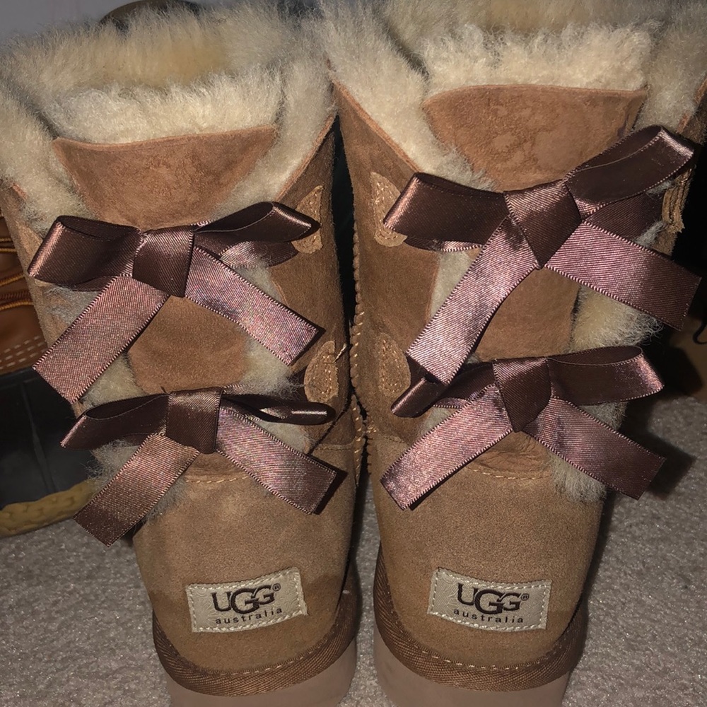 ugg’s with bows on back